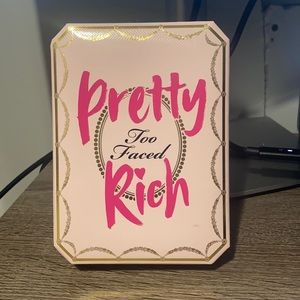 Too Faced Pretty Rich Eyeshadow Pallet 🌸
